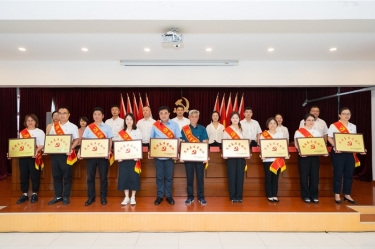 捷报传喜 党建领航 | 景兴纸业党委获得多项荣誉